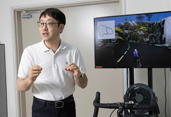 Ultiracer: The Indoor Cycling Platform That Feels More Real Than Zwift