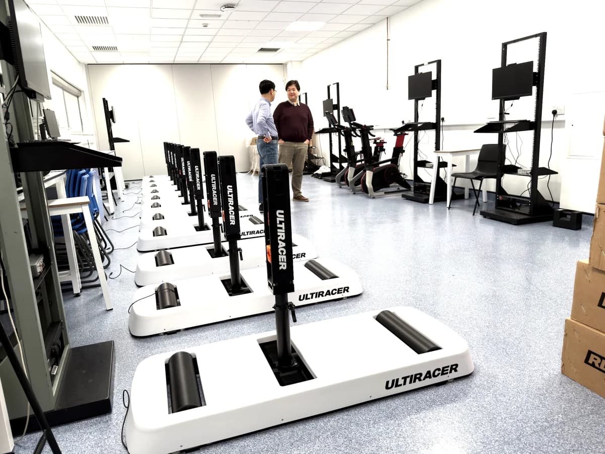 部署于伯明翰大学 SportEx 大楼的 Ultiracer 训练台