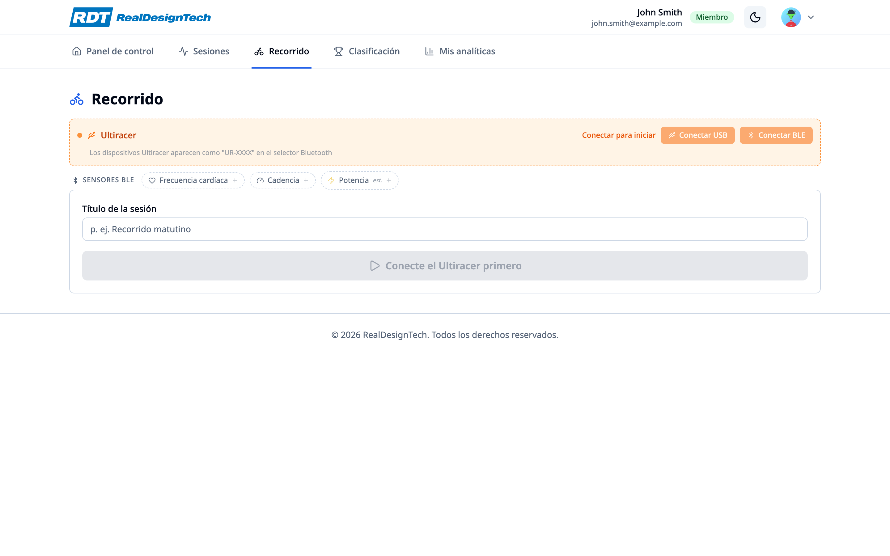 Panel de recorrido en vivo de Ultiracer con conexiones de dispositivo y métricas en tiempo real